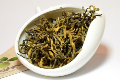 Дянь Хун Мао Фэн (滇红毛峰, Dian Hong Mao Feng)