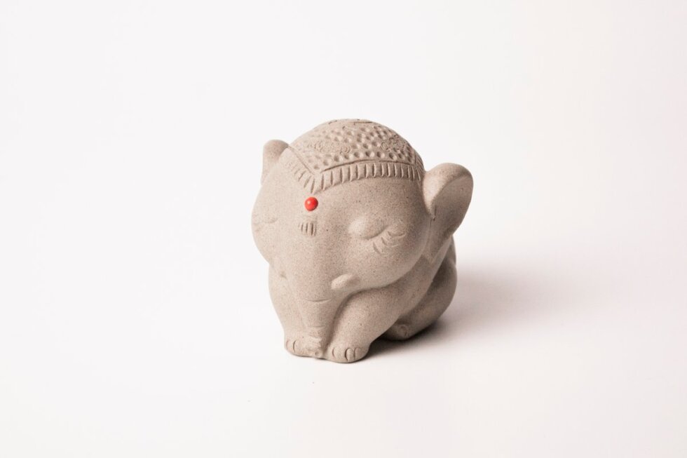 Чайная фигурка из исинской глины Бай Ни