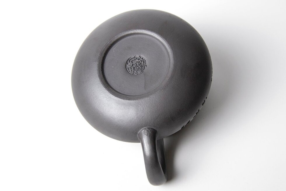 Чайник из черной исинской глины Хэй Ни, 280 мл.