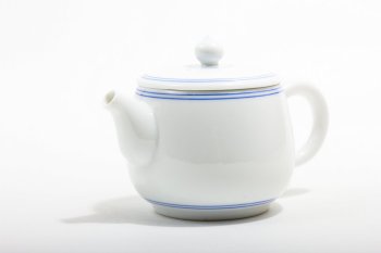 Фарфоровый чайник, 200 мл.