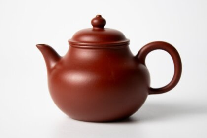 Чайник из исинской глины Хун Ни, 125 мл.