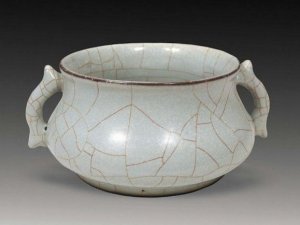 Фарфор Гуань Яо (官窑).