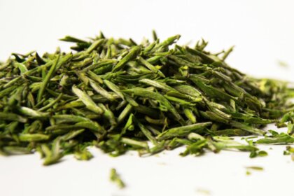 Мэндин Хуан Я "Желтые Почки", первый сбор, весна 2026 года