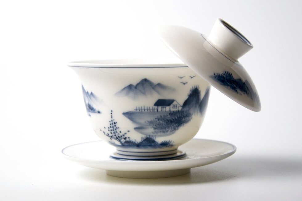 Гайвань из фарфора, ручная роспись, 210 мл.