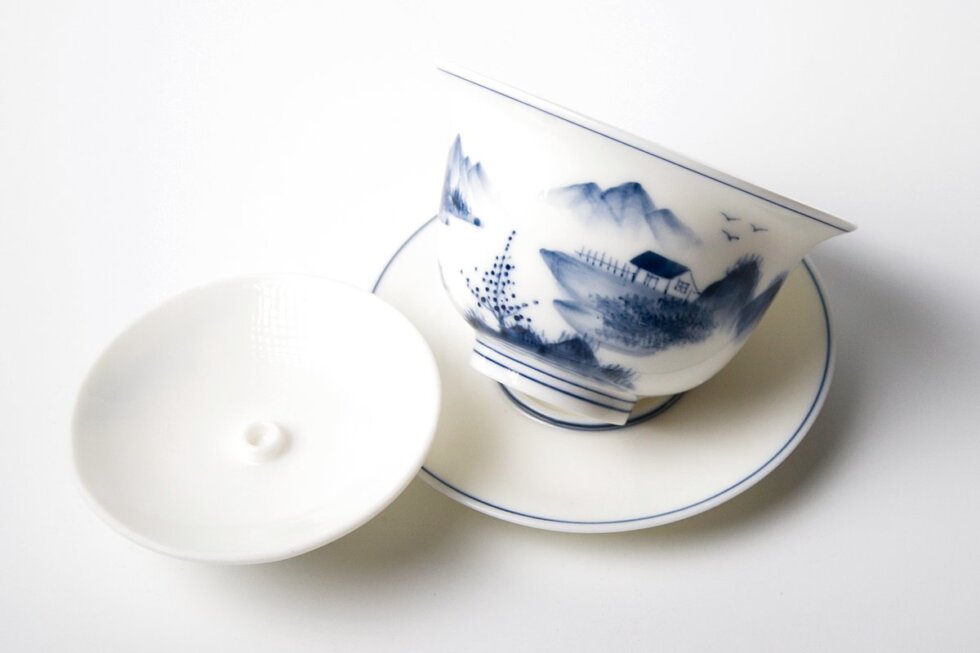 Гайвань из фарфора, ручная роспись, 210 мл.