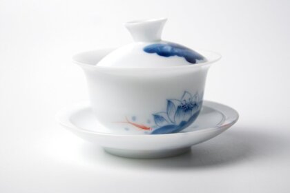 Фарфоровая гайвань, ручная роспись, 150 мл.