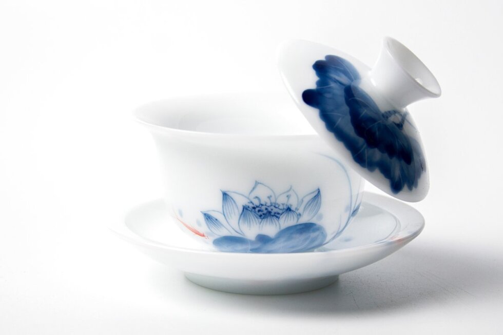 Фарфоровая гайвань, ручная роспись, 150 мл.