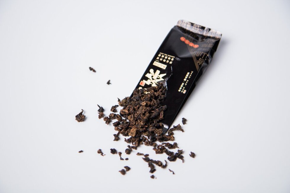 Выдержанный улун Лао Те Гуань Инь 2005 года