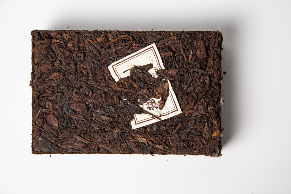 Шу пуэр Юнь Чжэнь "Аромат выдержанности", 250 гр., 2006 год