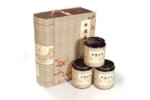 Подарочный набор в виде книжки с тремя банками. Бежевый.