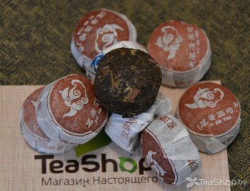 Юннаньский Шу-пуэр с добавлением лепестков роз