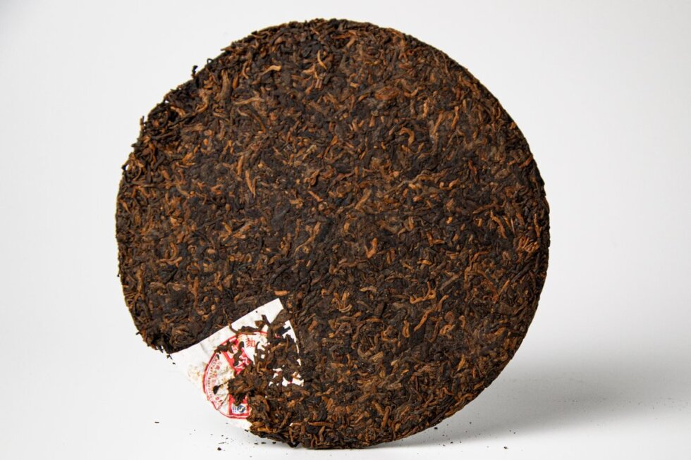 Выдержанный шу пуэр Лаоманьэ Баньчжан "Впечатление", 2012 год, 357 гр.