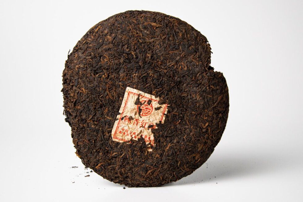 Выдержанный шу пуэр Синхай Чэнь Сян Хунин, 2010 год, 357 гр.